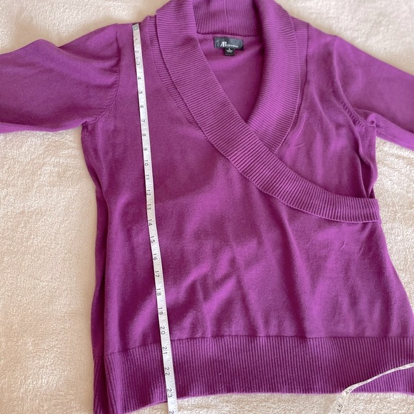 AB Studio V-Neck 3/4 Sweater - Size L - Picture 9 of 12